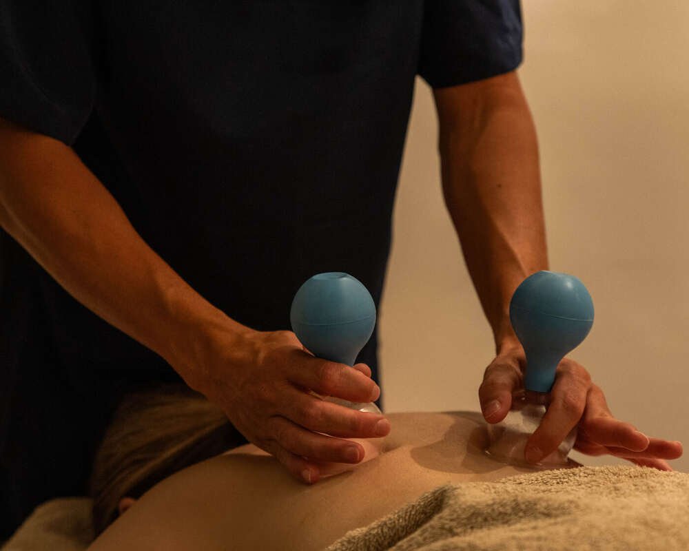 Leonidas Deep Tissue treatment at Acropolis Touch spa in Athens